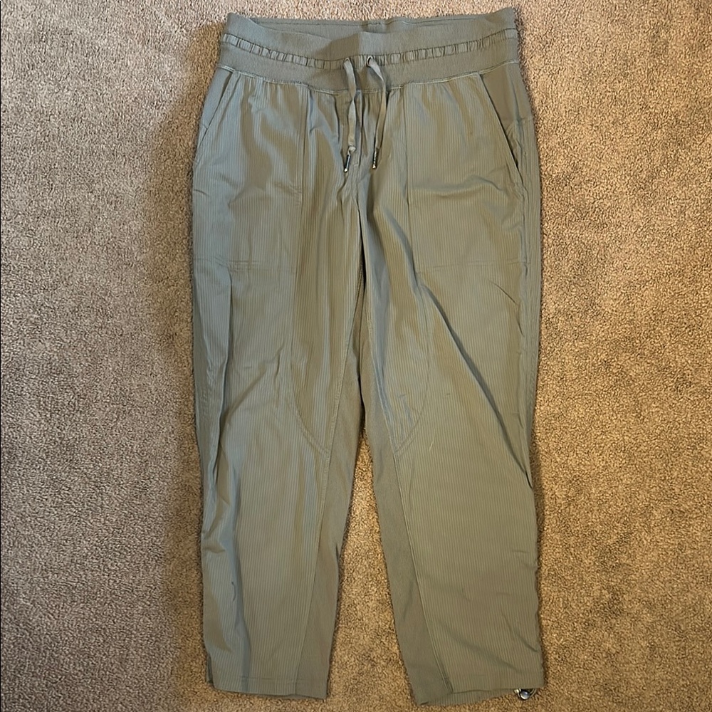 Women’s Lululemon Sweatpants